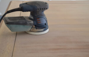 Orbital sander table