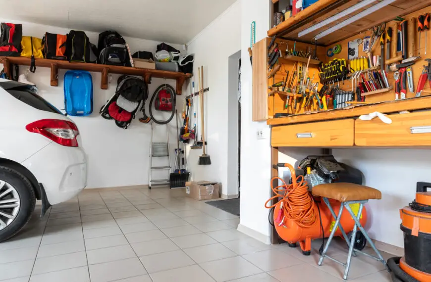 garage tool bench